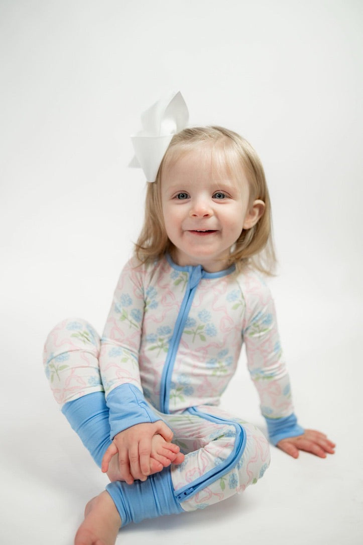 Carson and Friends Bamboo Viscose Zippy- Hydrangea Bow Trellis